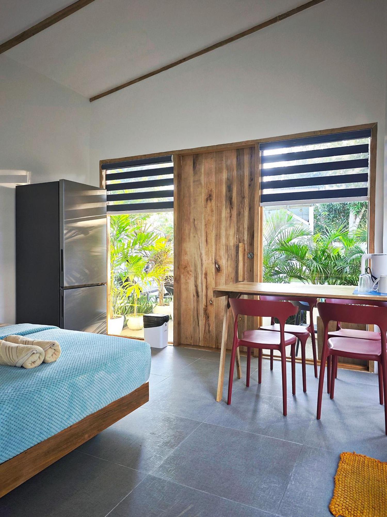 Island World Panglao Hotel Luaran gambar